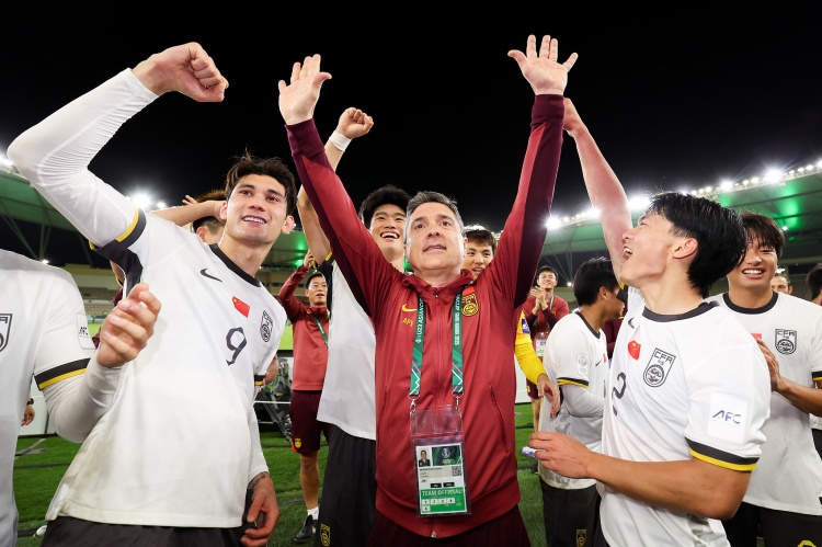 趣体育平台-尊重规律！安东尼奥18年起带U15国足一路栽培 邵佳一曾任领队助教